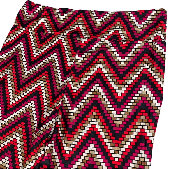 No Boundaries size large chevron “brick” look flare leg leggings/pants NEW - Picture 12 of 16